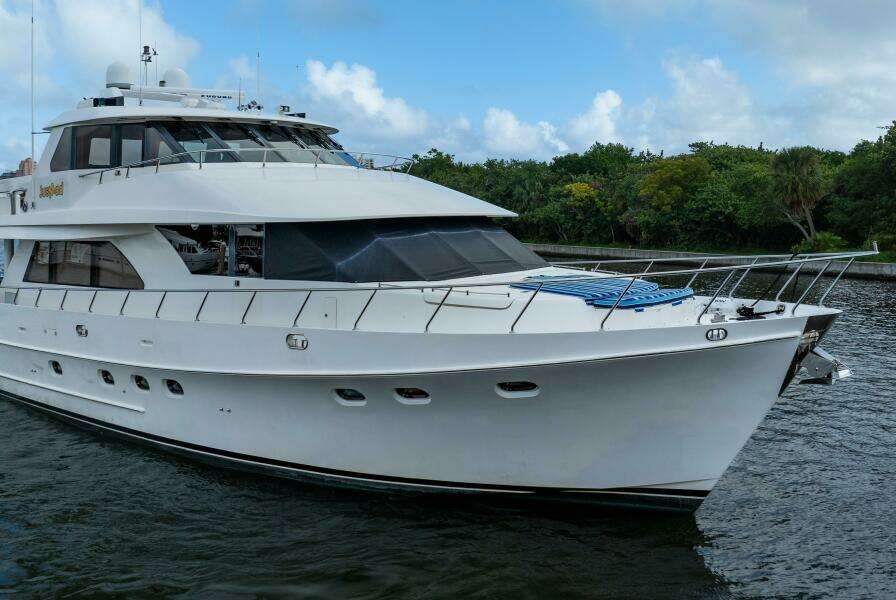JusMad 80ft Ocean Alexander Yacht For Sale