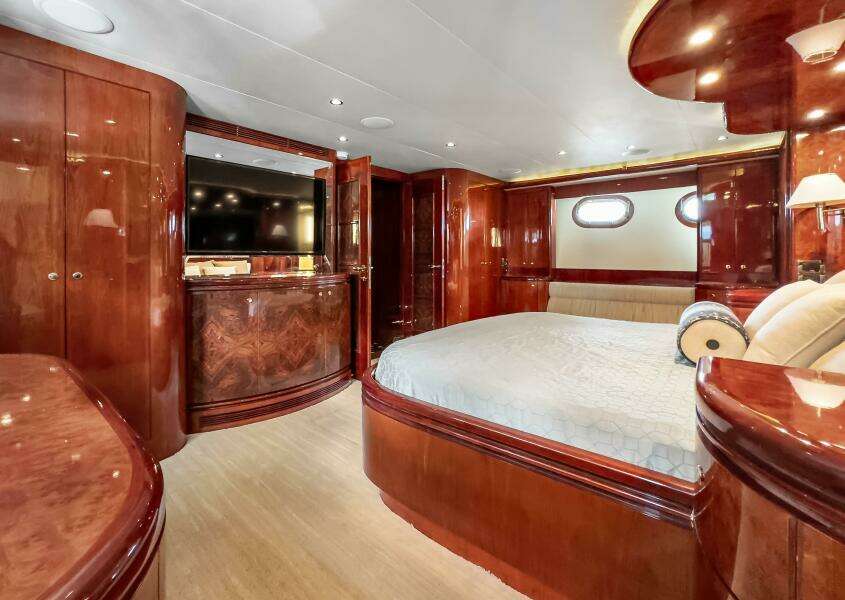 JusMad 80ft Ocean Alexander Yacht For Sale