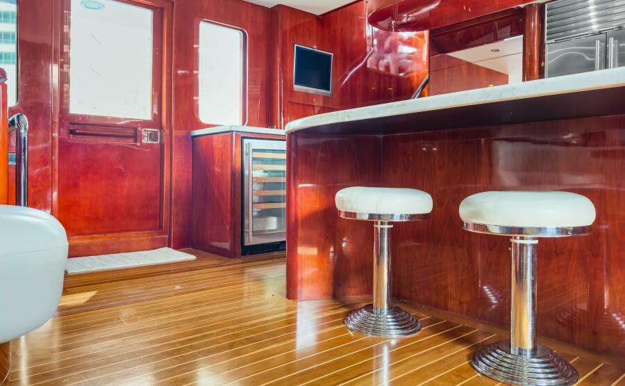 80' 2005 Ocean Alexander 