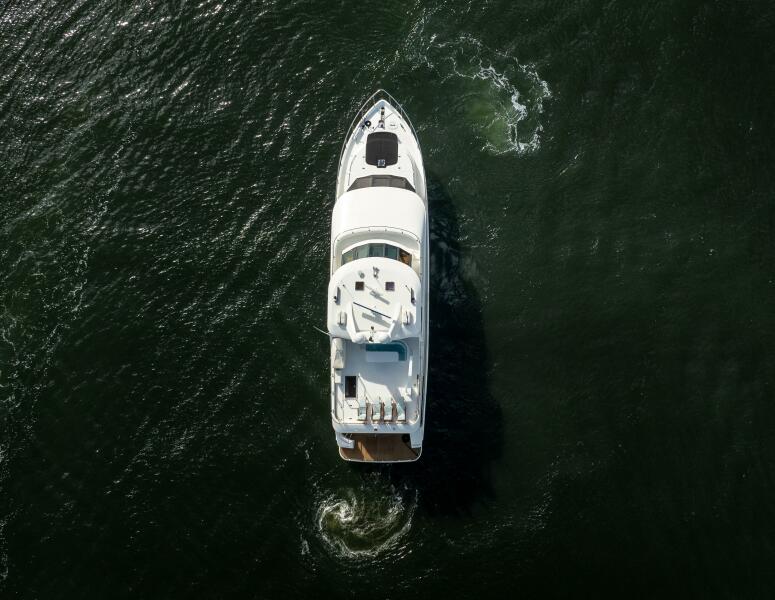 80' 2005 Ocean Alexander 