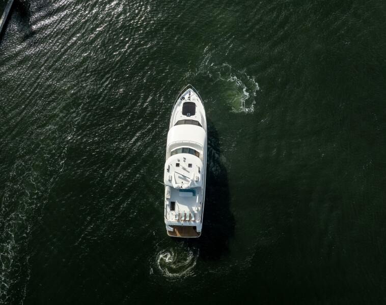 80' 2005 Ocean Alexander 