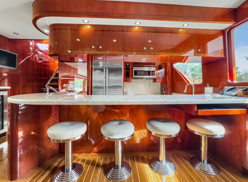 80' 2005 Ocean Alexander 