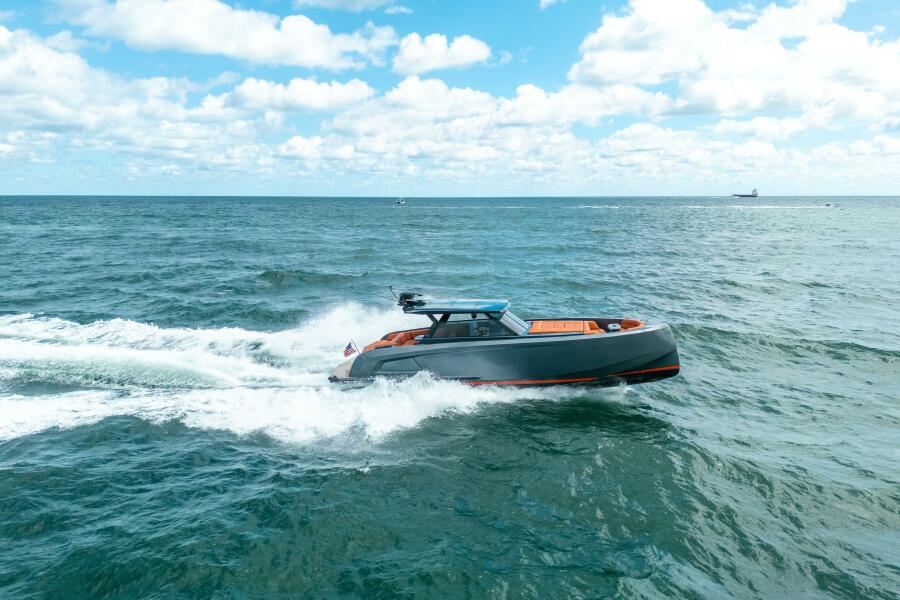45' 2022 Vanquish Yachts VQ45