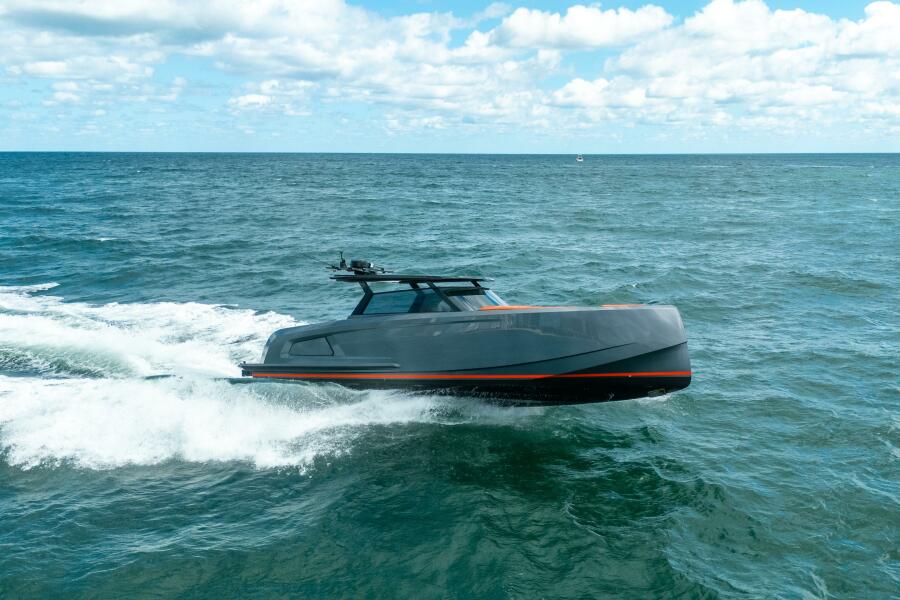 45' 2022 Vanquish Yachts VQ45