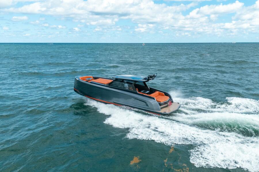 45' 2022 Vanquish Yachts VQ45