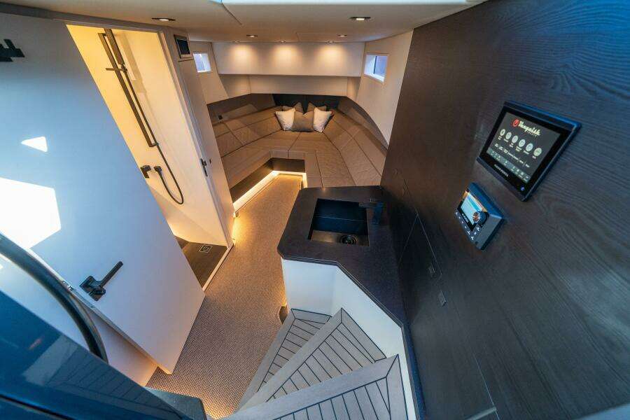 PHARMASEA 45ft Vanquish Yachts Yacht For Sale