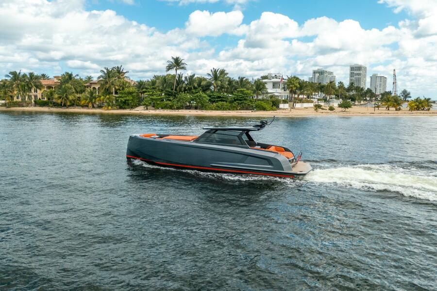 45' 2022 Vanquish Yachts VQ45