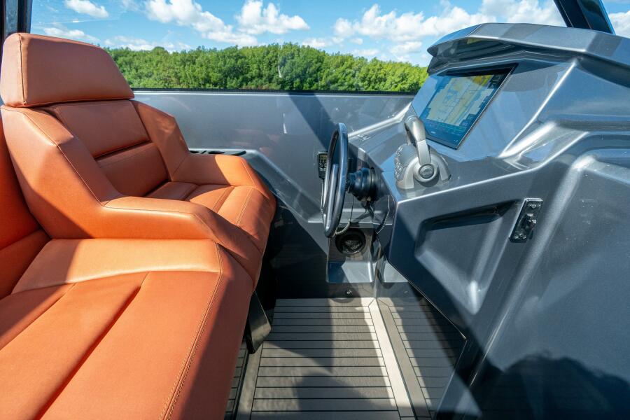 45' 2022 Vanquish Yachts VQ45