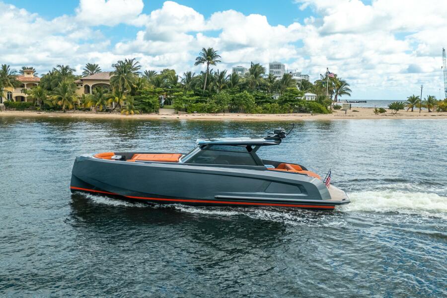 45' 2022 Vanquish Yachts VQ45