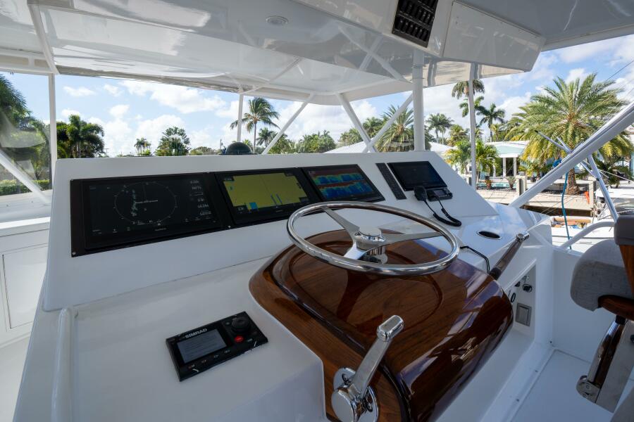 58' 1998 Viking 58 Convertible