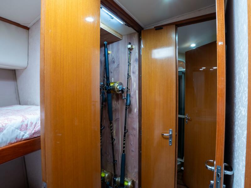 58' 1998 Viking 58 Convertible