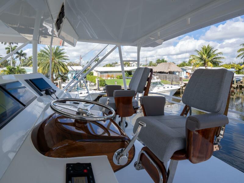 58' 1998 Viking 58 Convertible