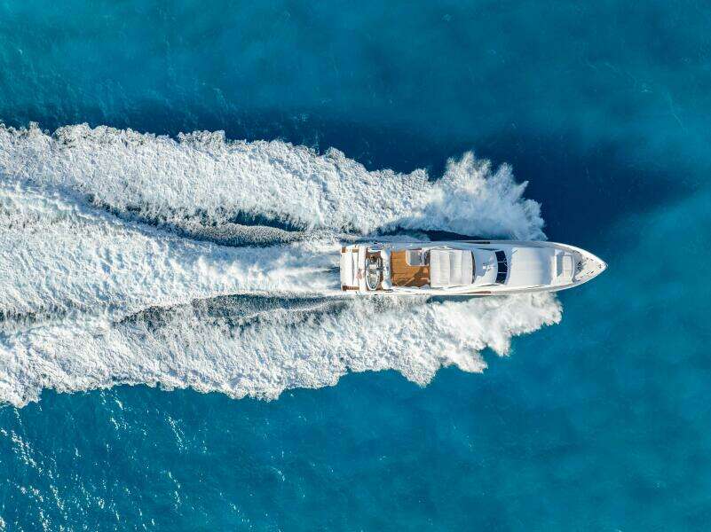 2004 Ferretti Yachts 