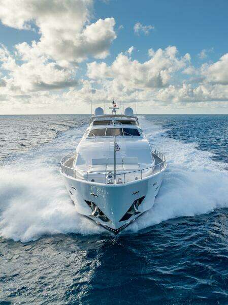 2004 Ferretti Yachts 