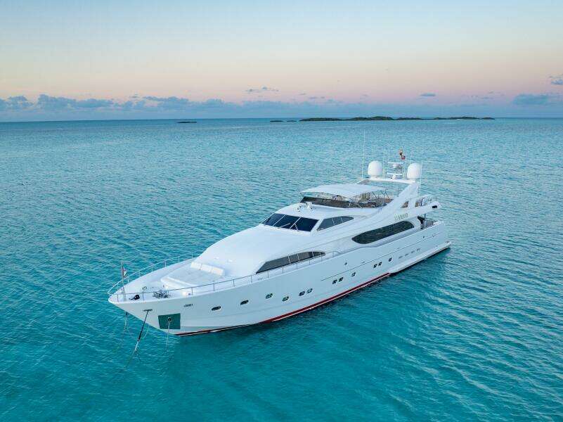 2004 Ferretti Yachts 