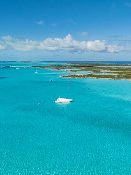 2004 Ferretti Yachts 