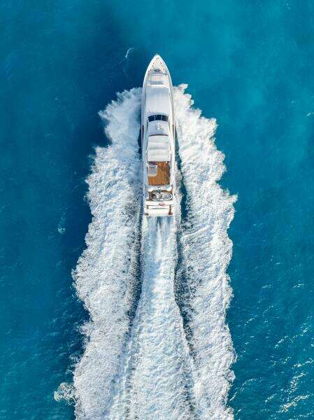 2004 Ferretti Yachts 