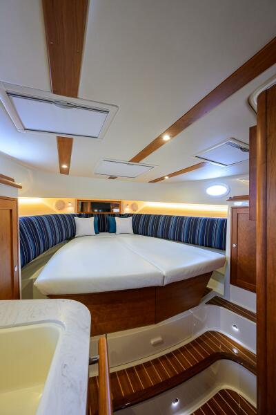 40' 2022 Hinckley 40X