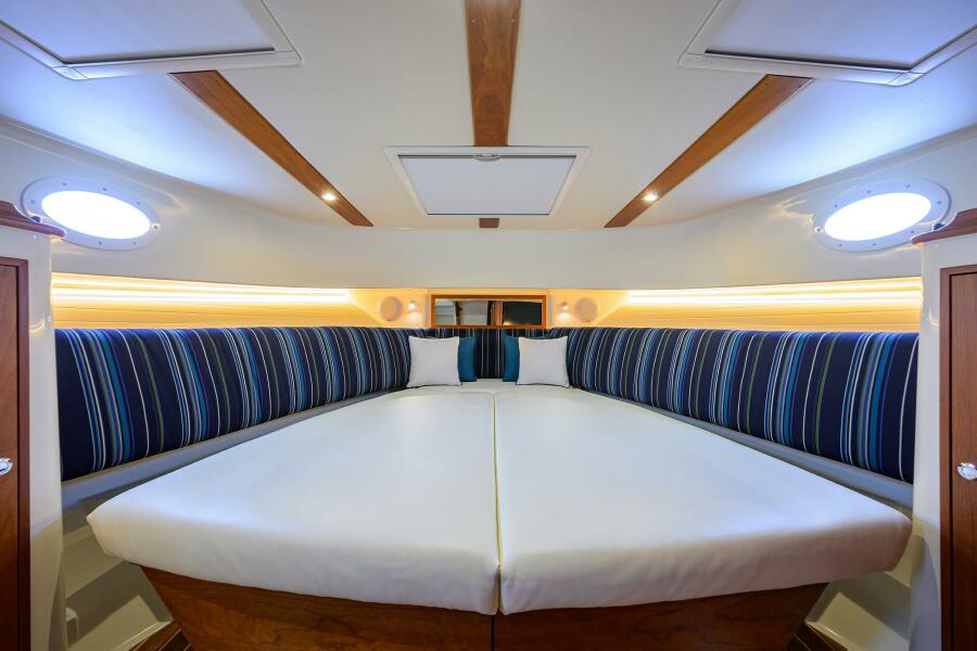 40' 2022 Hinckley 40X