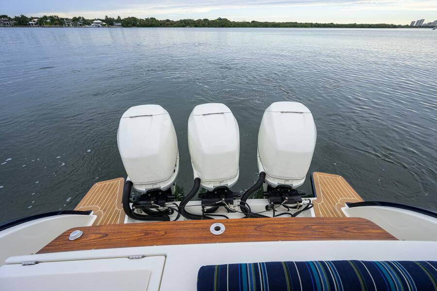 40' 2022 Hinckley 40X