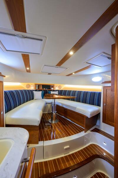 40' 2022 Hinckley 40X