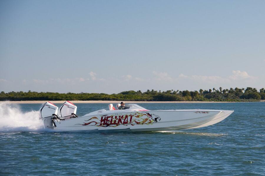 32' 2022 Hellkat 32