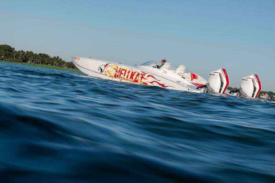 32ft Hellkat Yacht For Sale