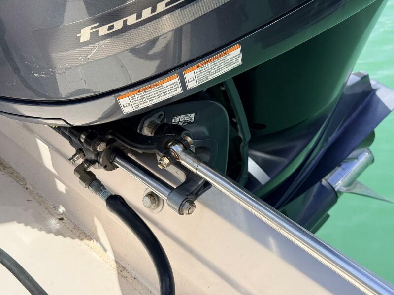 30' 2013 Grady-White Canyon 306