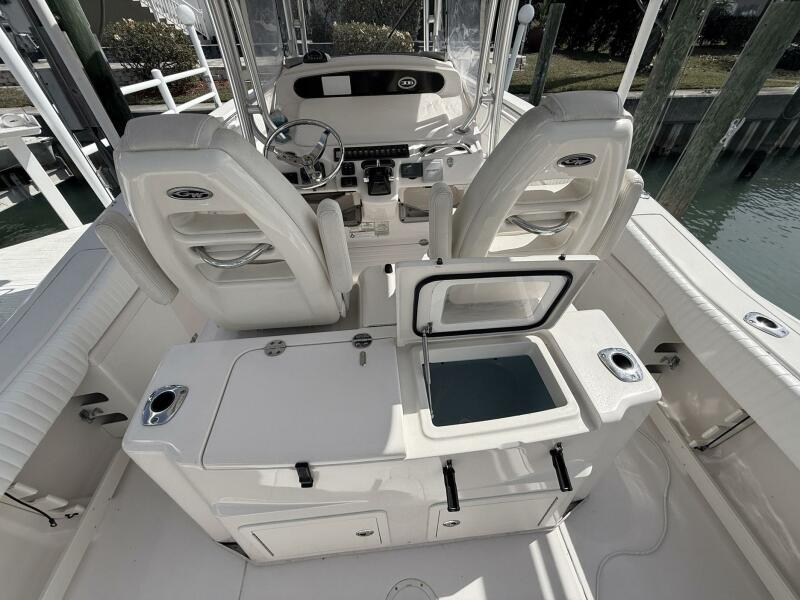 30' 2013 Grady-White Canyon 306