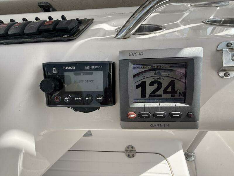 30ft Grady White Yacht For Sale