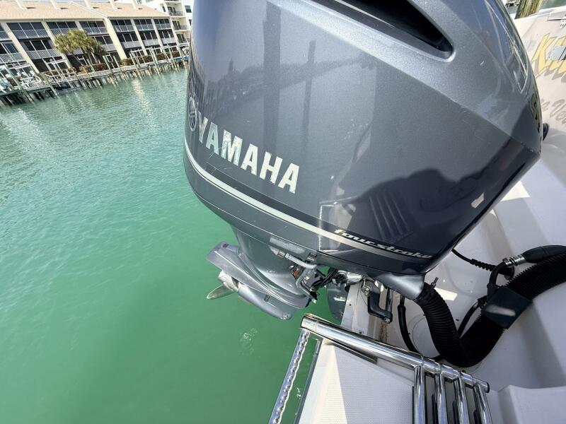 30' 2013 Grady-White Canyon 306