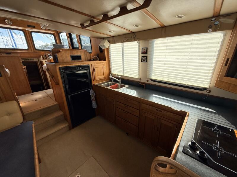 37' 2000 Nordic Tugs 37