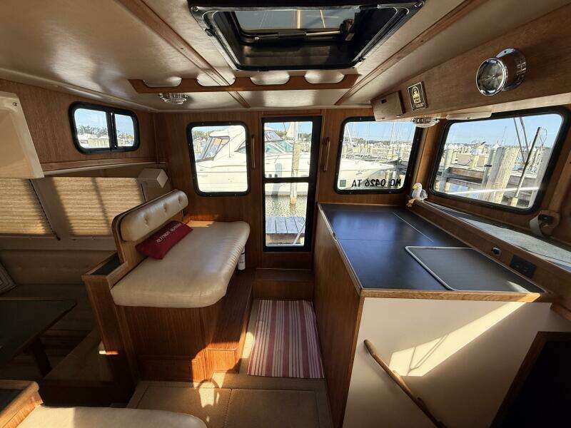 NOMAD 37ft Nordic Tugs Yacht For Sale