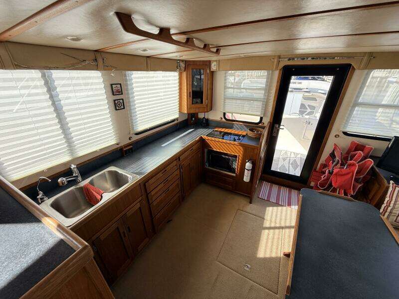 NOMAD 37ft Nordic Tugs Yacht For Sale