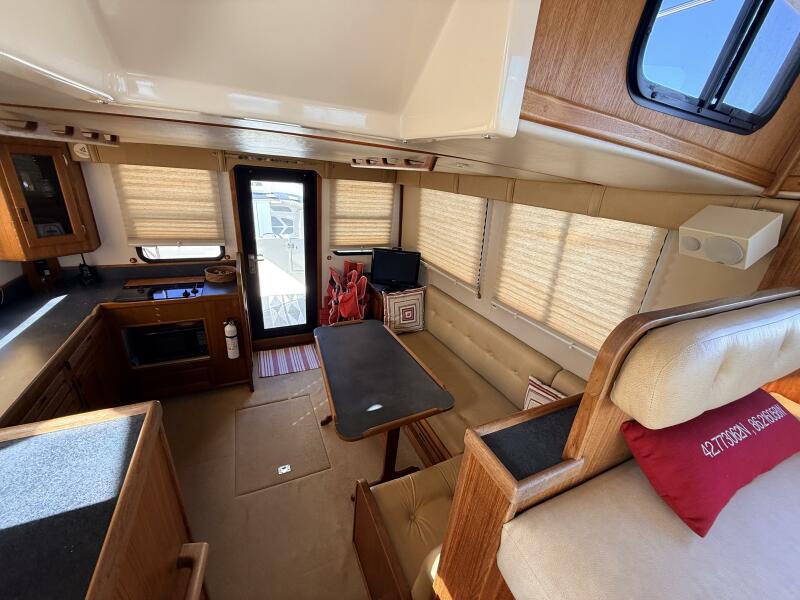 37' 2000 Nordic Tugs 37