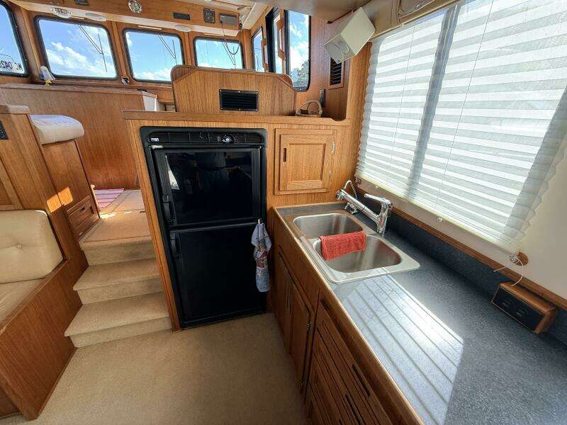 NOMAD 37ft Nordic Tugs Yacht For Sale