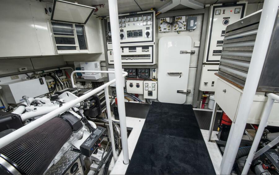 95' 2008 Cheoy Lee 95 Motor Yacht