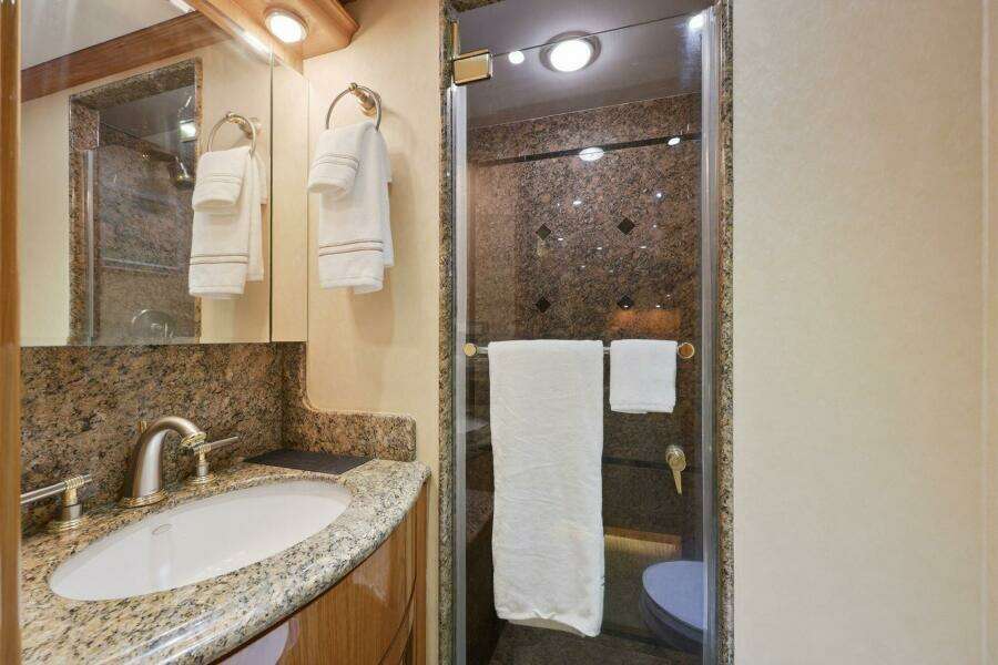 Cheoy Lee 95 FOOTLOOSE - Guest Stateroom 2 Ensuite Head 