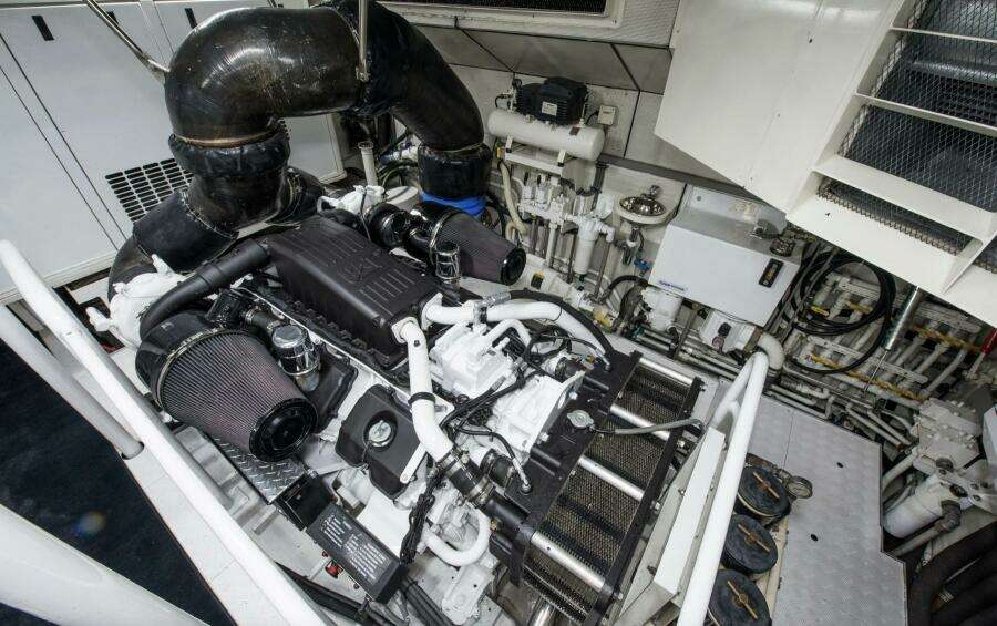 Cheoy Lee 95 FOOTLOOSE - Engine Room