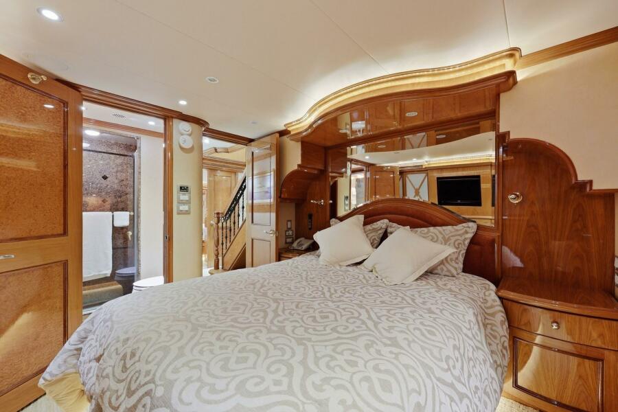 95' 2008 Cheoy Lee 95 Motor Yacht