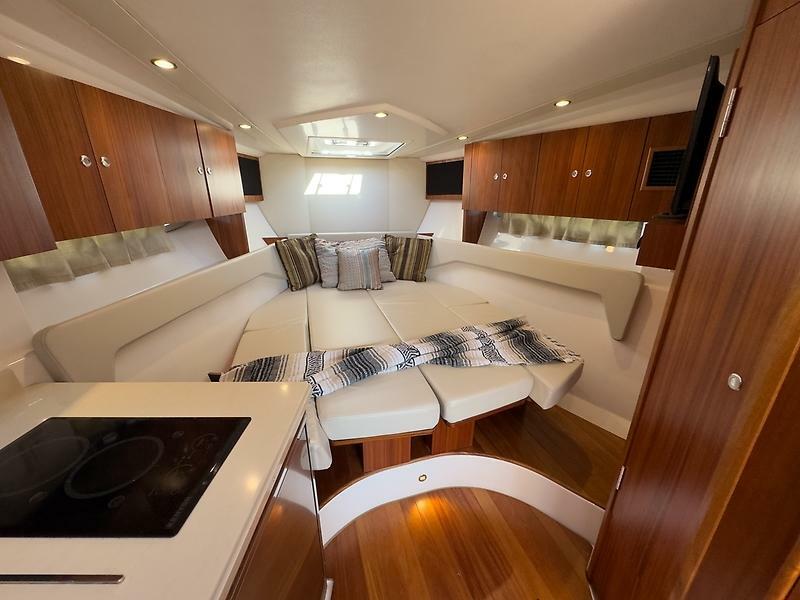 41' 2015 Pursuit SC 365i Sport Coupe