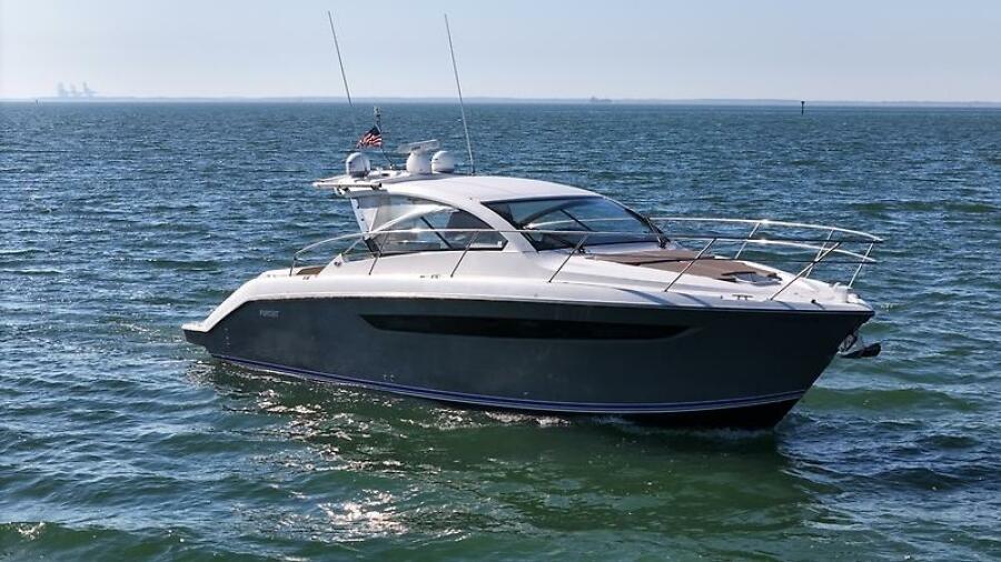 41' 2015 Pursuit SC 365i Sport Coupe