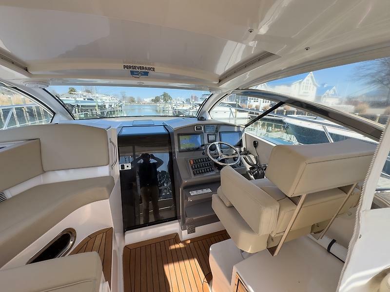 41' 2015 Pursuit SC 365i Sport Coupe