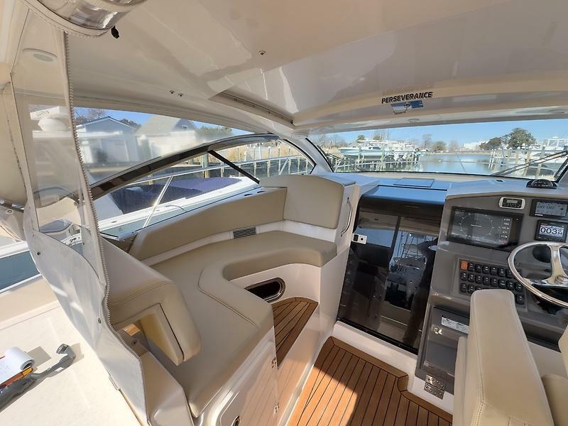 41' 2015 Pursuit SC 365i Sport Coupe