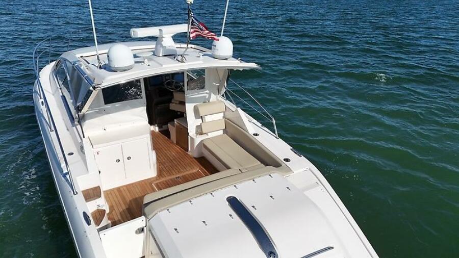 41' 2015 Pursuit SC 365i Sport Coupe