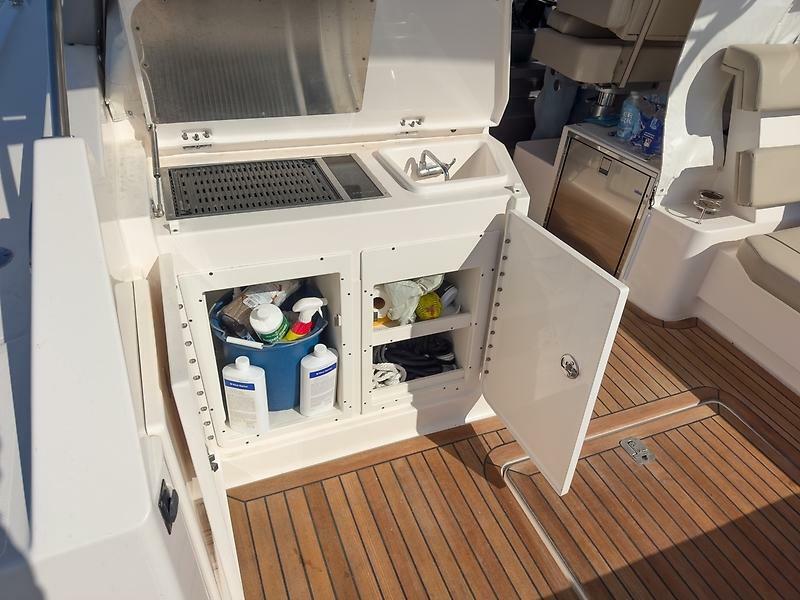 41' 2015 Pursuit SC 365i Sport Coupe