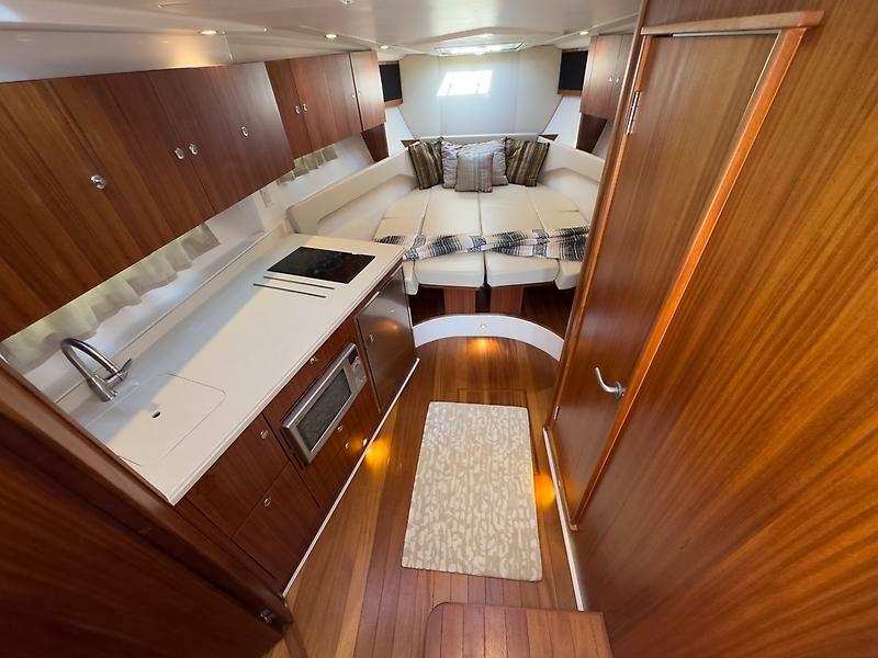 41' 2015 Pursuit SC 365i Sport Coupe