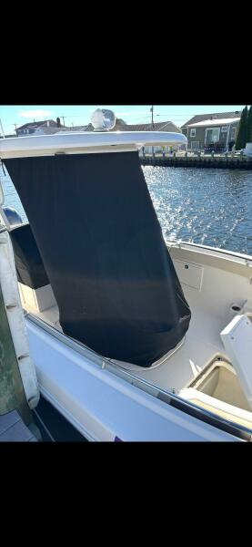 27' 2020 Robalo R272 Center Console