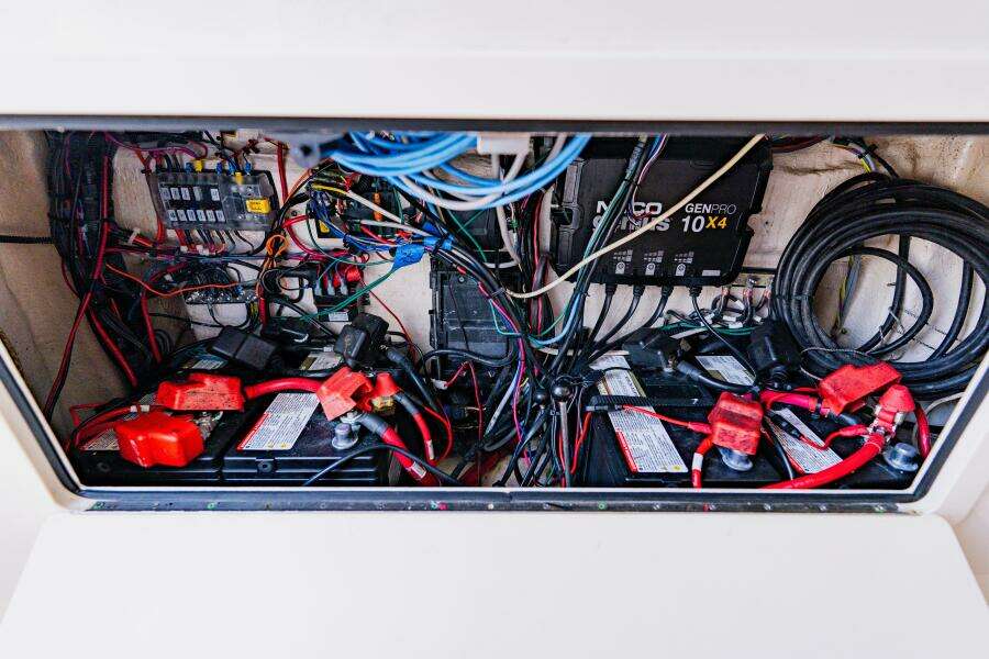 30ft Grady White Yacht For Sale