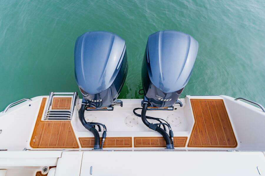 30ft Grady White Yacht For Sale